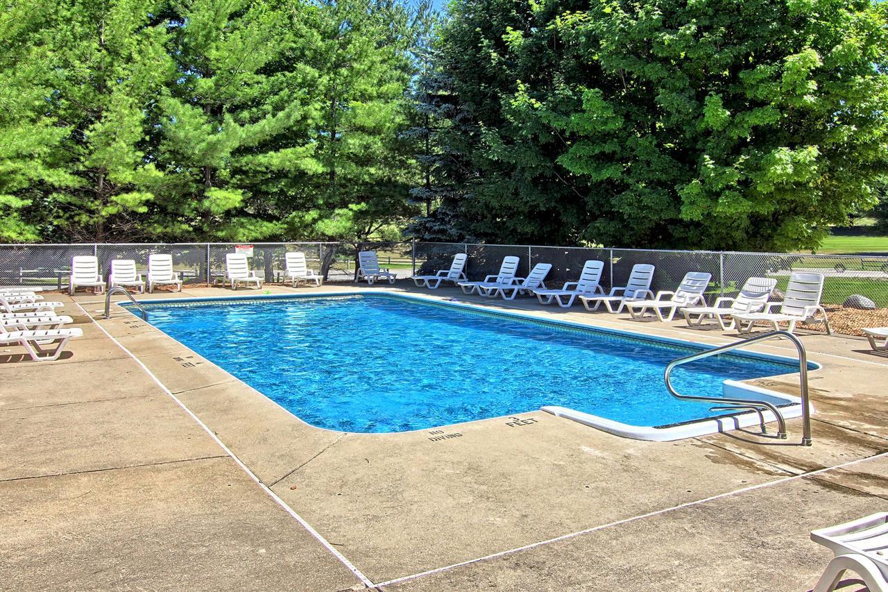 The Legend Cottage Inn Bellaire Экстерьер фото